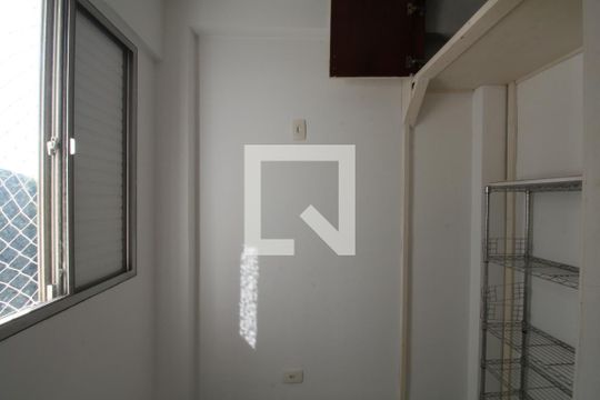 Quarto de Serviço de apartamento para alugar com 2 quartos, 74m² em Vila Andrade, São Paulo