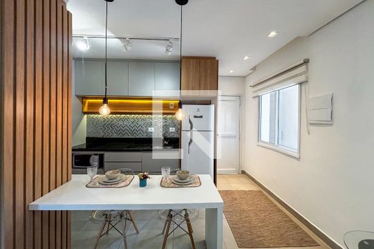 Cozinha de apartamento para alugar com 1 quarto, 32m² em Vila Monte Alegre, São Paulo
