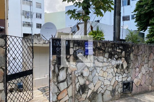 Plaquinha de kitnet/studio para alugar com 1 quarto, 28m² em Barra, Salvador