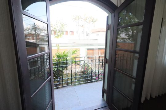 Sala de casa de condomínio à venda com 6 quartos, 380m² em Adalgisa, Osasco