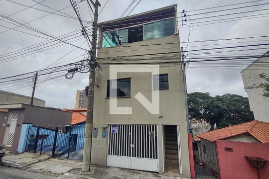 Fachada de casa à venda com 2 quartos, 72m² em Nova Gerti, São Caetano do Sul