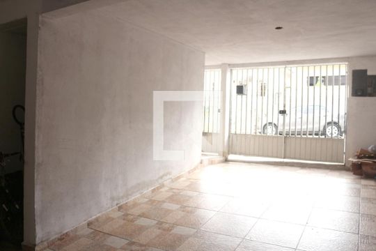 Garagem de casa à venda com 2 quartos, 72m² em Nova Gerti, São Caetano do Sul