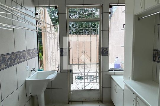 Casa 1 - Área de Serviço de casa à venda com 4 quartos, 317m² em Vila Guiomar, Santo André