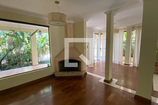 Casa 1 - Sala de casa à venda com 4 quartos, 317m² em Vila Guiomar, Santo André