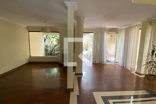 Casa 1 - Sala de casa à venda com 4 quartos, 317m² em Vila Guiomar, Santo André