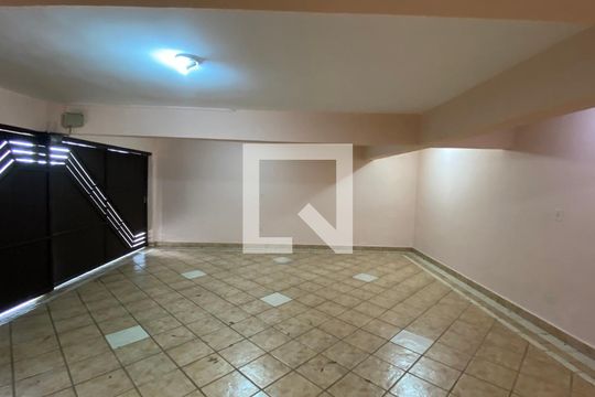 Garagem de casa à venda com 4 quartos, 317m² em Vila Guiomar, Santo André