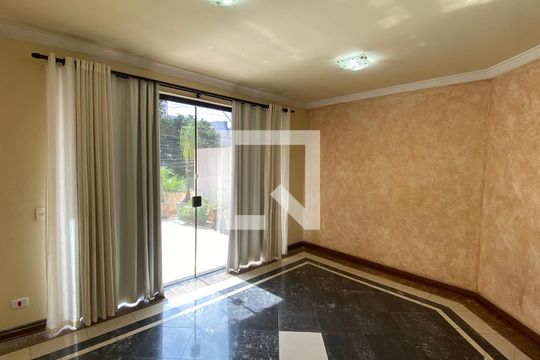 Casa 1 - Sala de casa à venda com 4 quartos, 317m² em Vila Guiomar, Santo André
