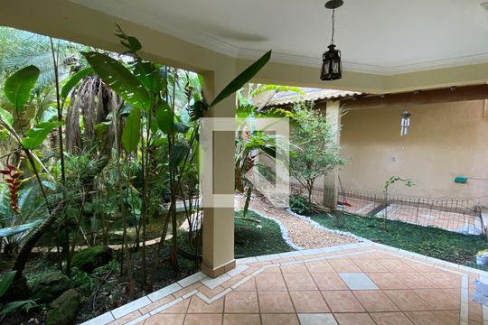 Casa 1 - Quintal de casa à venda com 4 quartos, 317m² em Vila Guiomar, Santo André