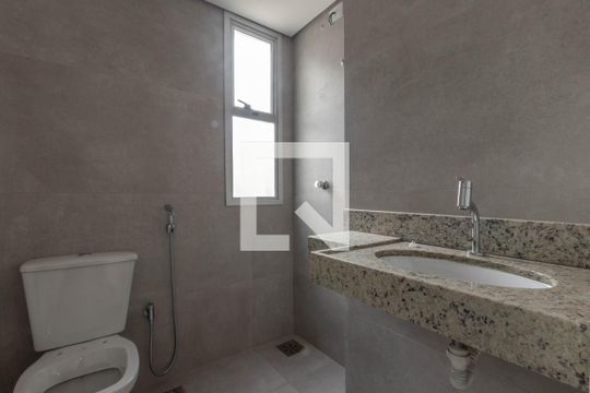 Banheiro de apartamento à venda com 2 quartos, 98m² em São Pedro, Belo Horizonte