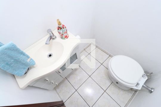 Lavabo de casa para alugar com 4 quartos, 230m² em Pompeia, São Paulo