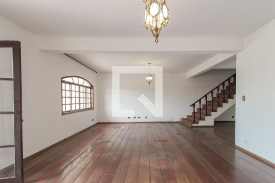 Casa para alugar com 7 quartos, 440m² em Vila Guarani, Mauá