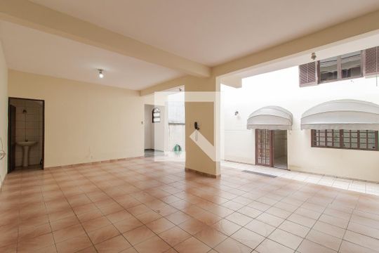 Área comum - Churrasqueira de casa para alugar com 7 quartos, 440m² em Vila Guarani, Mauá