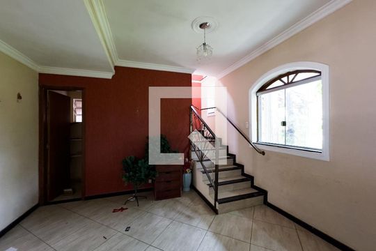 Sala de casa à venda com 4 quartos, 200m² em Trevo, Belo Horizonte
