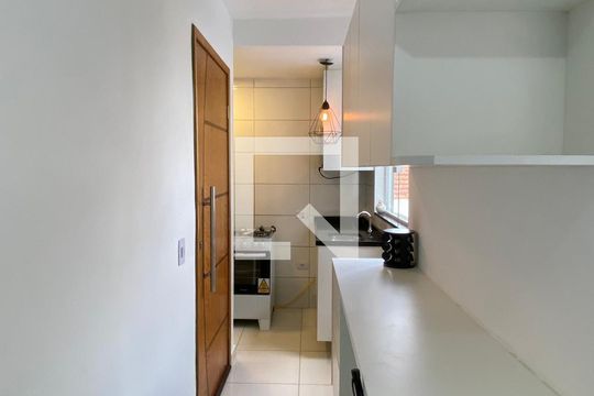 Banheiro de apartamento à venda com 2 quartos, 102m² em Vila Scarpelli, Santo André