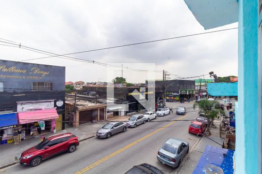 Vista de casa para alugar com 2 quartos, 70m² em Jardim Rodolfo Pirani, São Paulo
