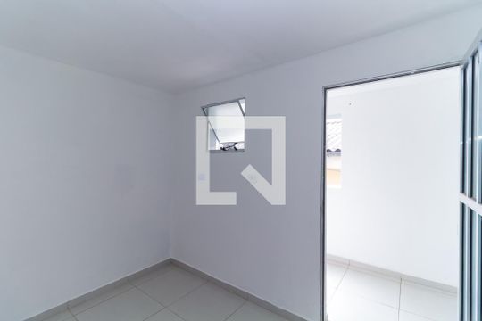 Quarto 2 de casa para alugar com 2 quartos, 70m² em Jardim Rodolfo Pirani, São Paulo