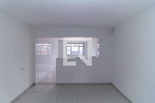 Sala de casa para alugar com 2 quartos, 70m² em Jardim Rodolfo Pirani, São Paulo