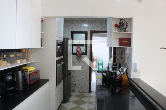Cozinha de apartamento para alugar com 3 quartos, 136m² em Santa Maria, São Caetano do Sul