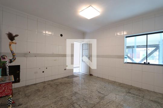 Cozinha de casa à venda com 3 quartos, 200m² em Jardim Avelino, São Paulo