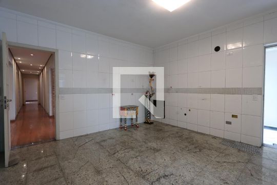 Cozinha de casa à venda com 3 quartos, 200m² em Jardim Avelino, São Paulo
