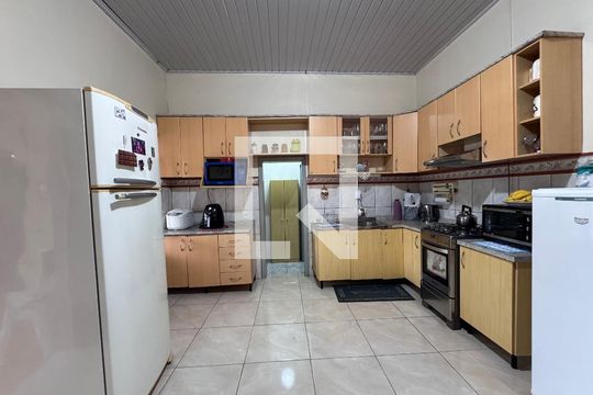 Cozinha de casa à venda com 3 quartos, 158m² em Cristo Rei, São Leopoldo