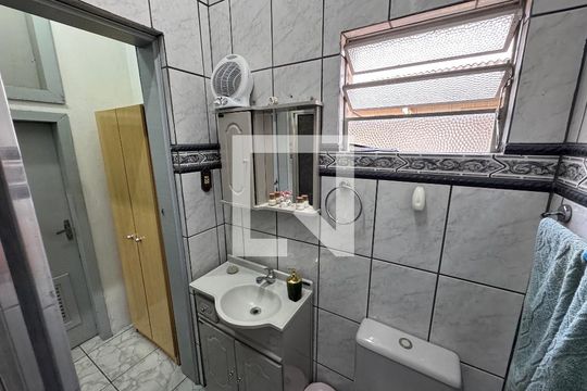 Banheiro Social de casa à venda com 3 quartos, 158m² em Cristo Rei, São Leopoldo