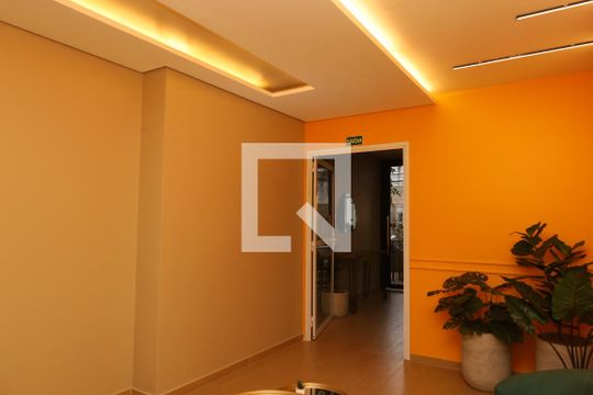 Área comum - Saguão do prédio de apartamento à venda com 2 quartos, 46m² em Vila Carmosina, São Paulo