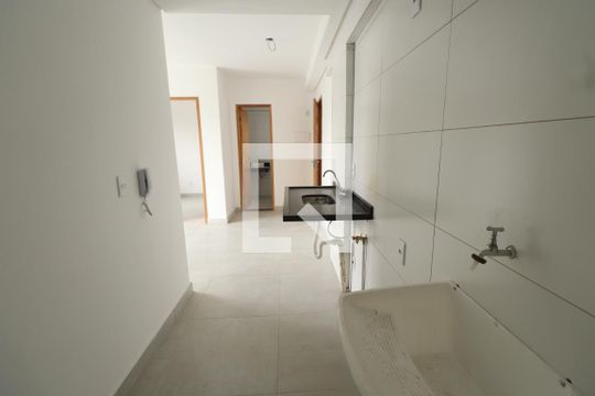 Cozinha e Área de Serviço de apartamento para alugar com 2 quartos, 45m² em Chácara Califórnia, São Paulo