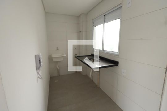 Cozinha e Área de Serviço de apartamento para alugar com 2 quartos, 45m² em Chácara Califórnia, São Paulo