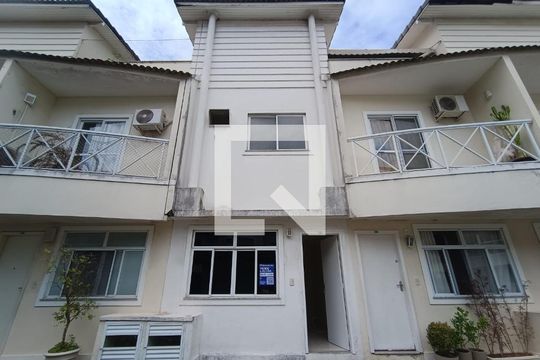 Fachada da Casa de casa de condomínio para alugar com 4 quartos, 110m² em Vargem Pequena, Rio de Janeiro