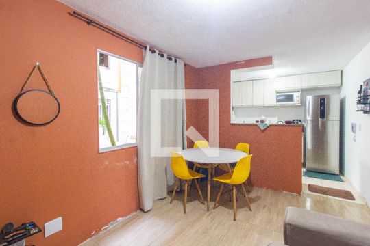 Sala de apartamento à venda com 2 quartos, 42m² em Igara, Canoas