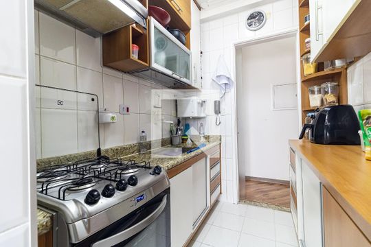 Cozinha de apartamento à venda com 3 quartos, 61m² em Jardim Maria Estela, São Paulo
