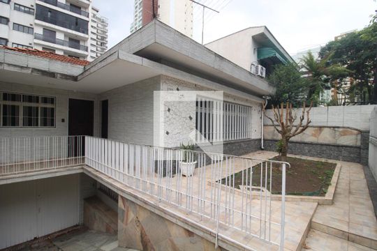 Quintal de casa para alugar com 3 quartos, 315m² em Santana, São Paulo