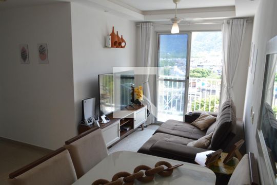 Sala  de apartamento à venda com 2 quartos, 70m² em Taquara, Rio de Janeiro