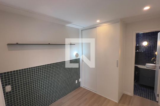 Suite de apartamento para alugar com 1 quarto, 37m² em Pinheiros, São Paulo