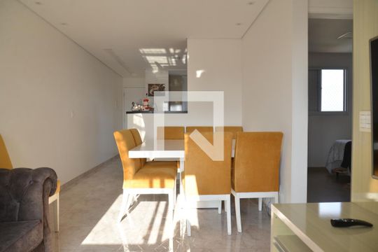 Sala de apartamento para alugar com 3 quartos, 60m² em Parque Bandeirante, Santo André