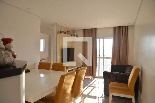 Sala de apartamento para alugar com 3 quartos, 60m² em Parque Bandeirante, Santo André