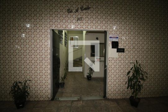 Fachada e portaria de apartamento à venda com 1 quarto, 50m² em Penha, Rio de Janeiro