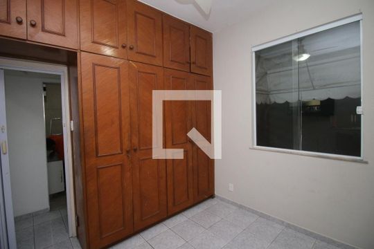 Quarto de apartamento à venda com 1 quarto, 50m² em Penha, Rio de Janeiro