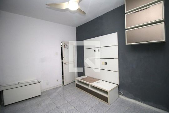 Sala de apartamento à venda com 1 quarto, 50m² em Penha, Rio de Janeiro