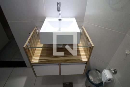 Banheiro de apartamento à venda com 1 quarto, 50m² em Penha, Rio de Janeiro