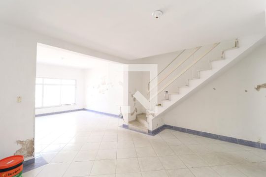 Sala de casa à venda com 3 quartos, 248m² em Vila Guilherme, São Paulo