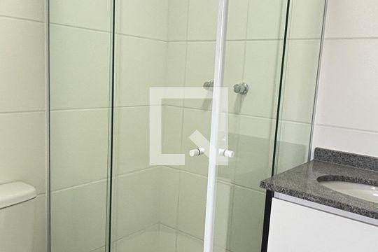 Banheiro da Suíte de apartamento à venda com 2 quartos, 55m² em Utinga, Santo André