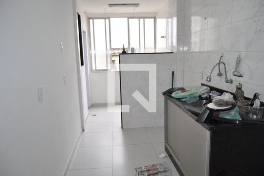 Cozinha de apartamento para alugar com 2 quartos, 70m² em Todos Os Santos, Rio de Janeiro