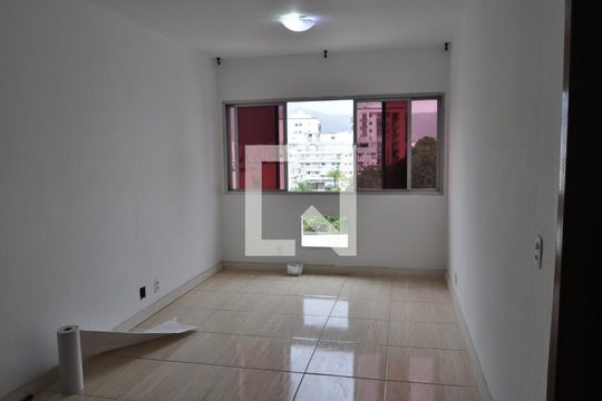 Apartamento para alugar com 2 quartos, 70m² em Todos Os Santos, Rio de Janeiro