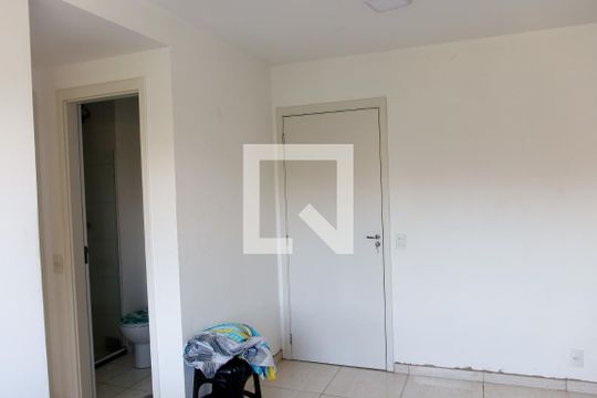 Sala de apartamento para alugar com 2 quartos, 50m² em Santa Maria, Osasco