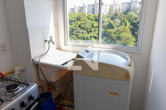 Área de Serviço de apartamento para alugar com 2 quartos, 50m² em Santa Maria, Osasco