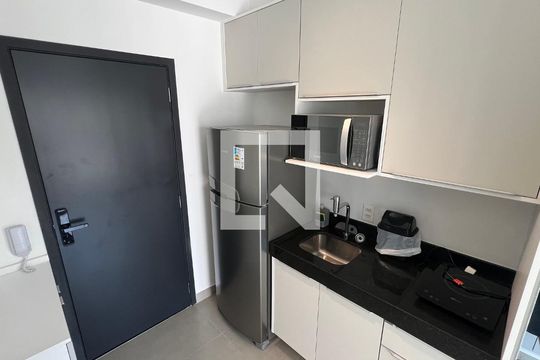 Cozinha de kitnet/studio à venda com 1 quarto, 19m² em Pinheiros, São Paulo