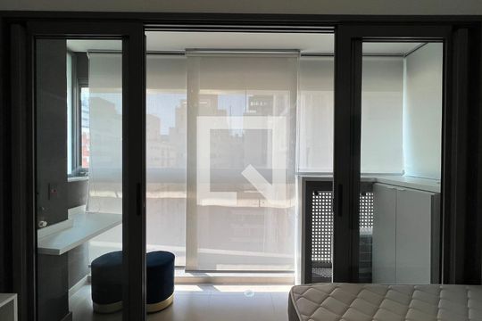 Sacada de kitnet/studio à venda com 1 quarto, 19m² em Pinheiros, São Paulo