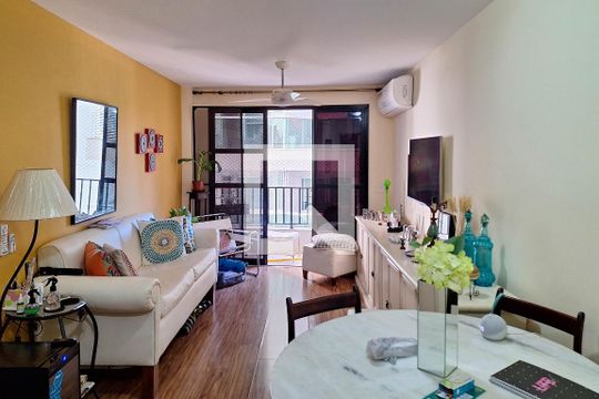 Apartamento para alugar com 2 quartos, 78m² em Santa Rosa, Niterói